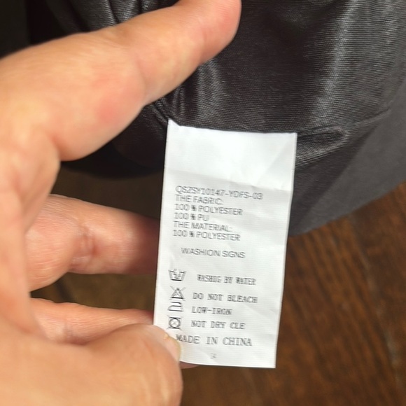 Black Midi Pencil Skirt with Slit - Picture 5 of 7